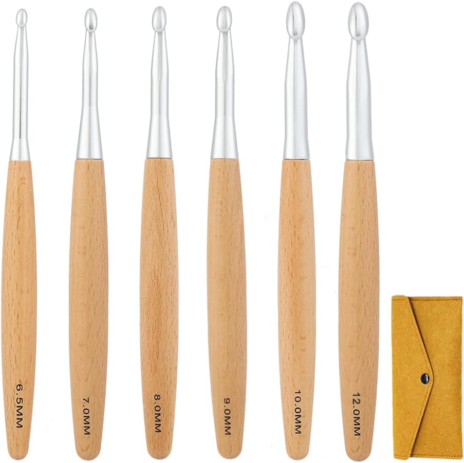 Yarniss Beech Wood Crochet Hooks – 3-6 mm Ergonomic Set + Case