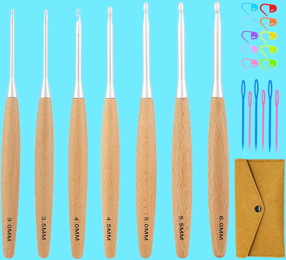 Yarniss Beech Wood Crochet Hooks – 3-6 mm Ergonomic Set + Case